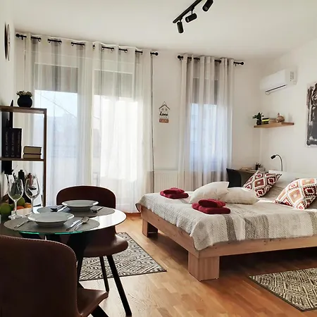 Apartman 52 - Besplatan Privatni Parking 诺威萨 外观 照片